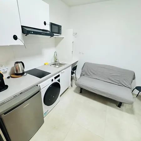 Cozy Near The Eiffel Tower Апартаменты *