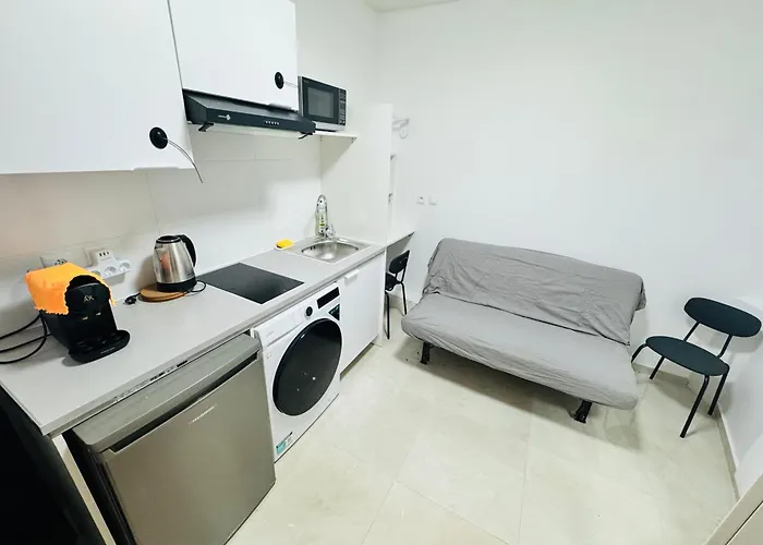 Cozy Near The Eiffel Tower Апартаменты *